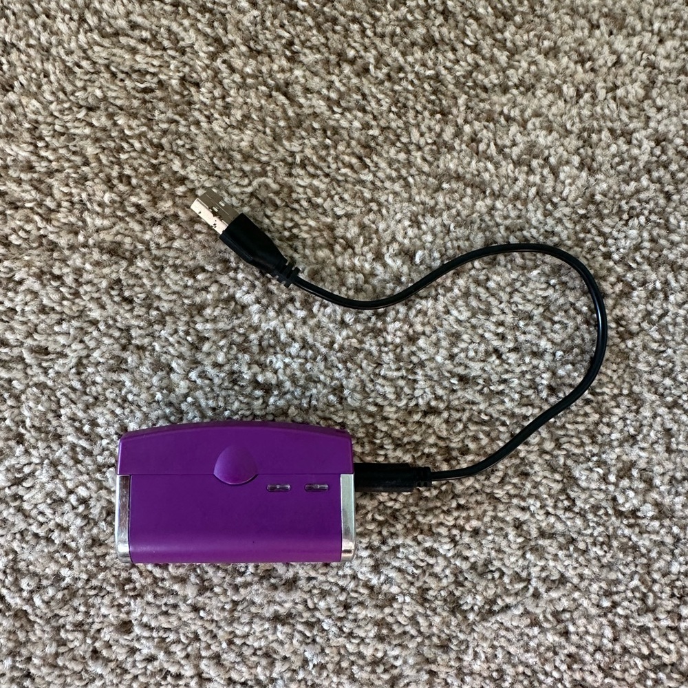 Triple C iCharge ALL iPhone iPad iPod Charger Battery Pack Fuchsia Pink
